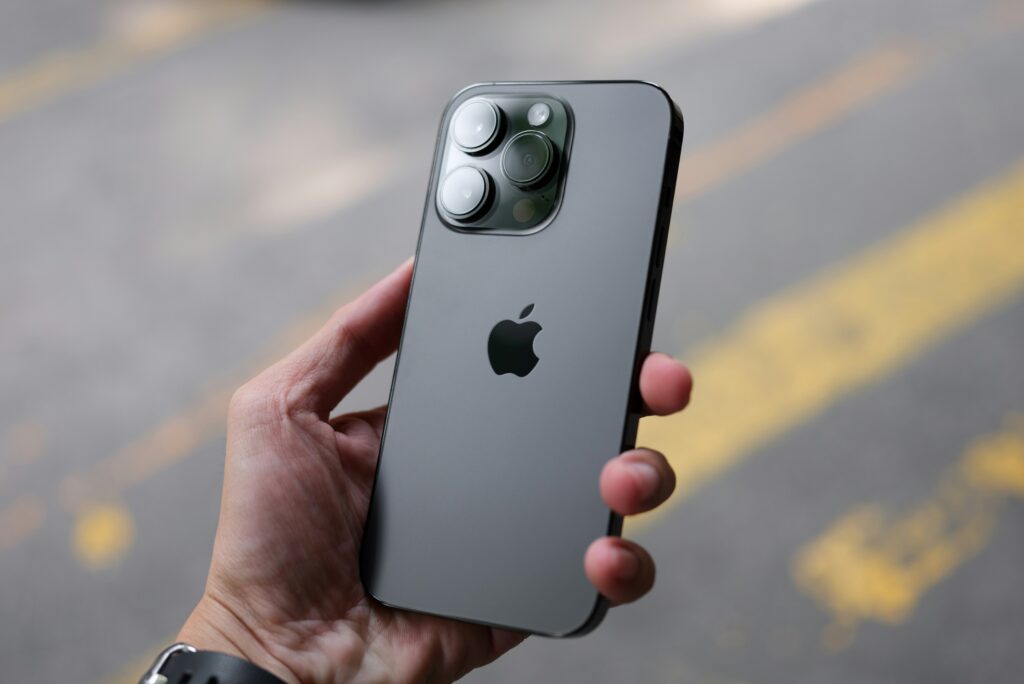 iphone 14, for hiking enthusiast
