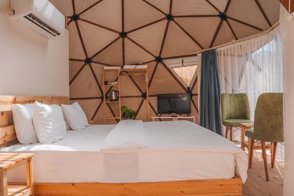 glamping adventure, glamping, nature, comfort, glamping tent